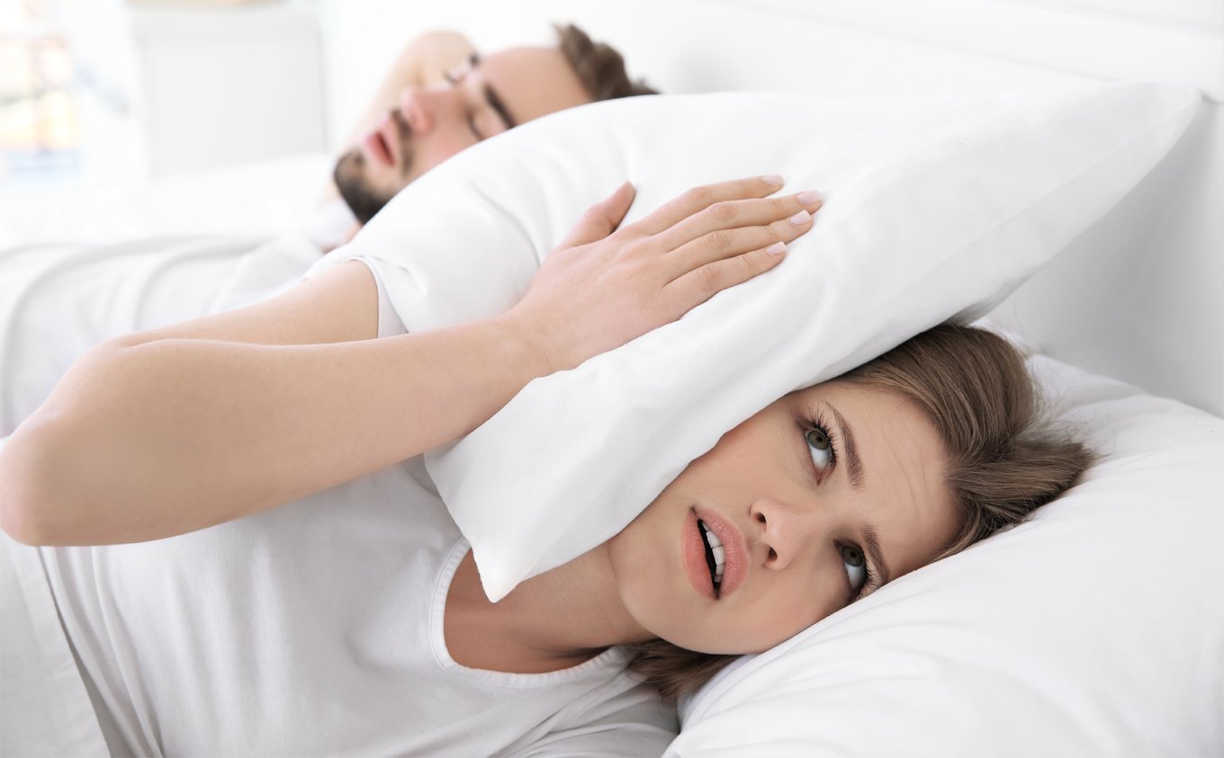 how-to-stop-someone-from-snoring-how-to-stop-a-snoring-man-ripsnore